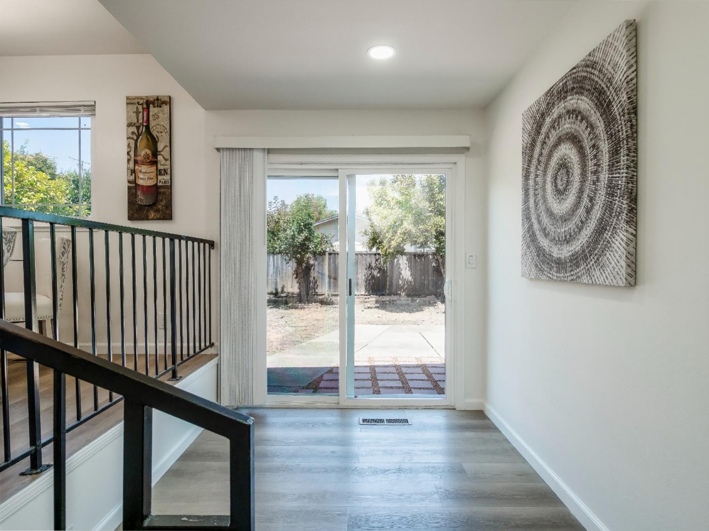 Detail Gallery Image 11 of 27 For 1051 Woodminster Dr, San Jose,  CA 95121 - 5 Beds | 3 Baths