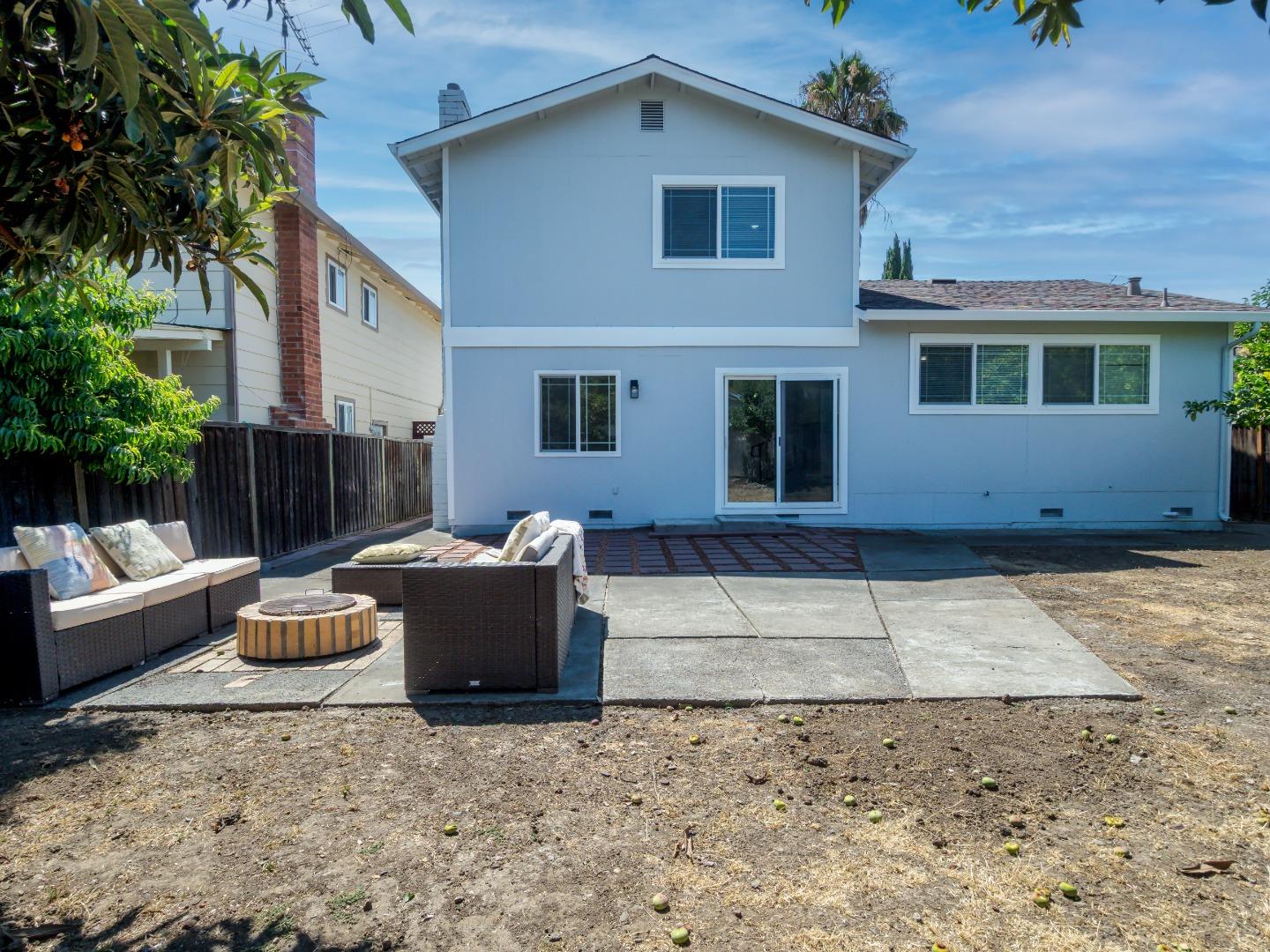 Detail Gallery Image 21 of 27 For 1051 Woodminster Dr, San Jose,  CA 95121 - 5 Beds | 3 Baths