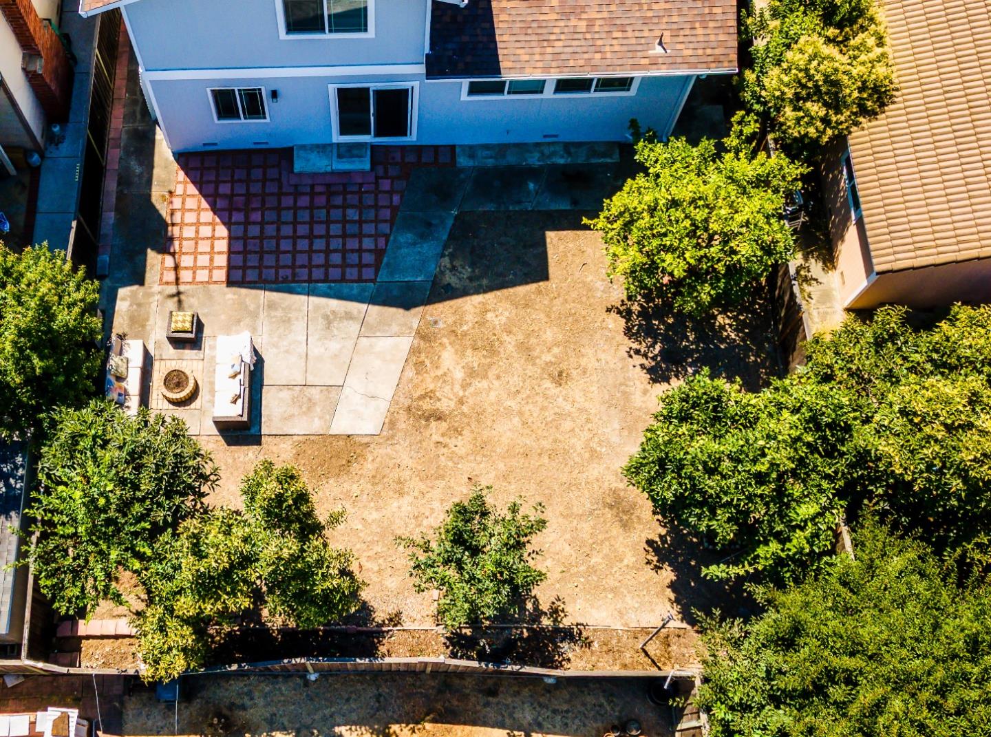 Detail Gallery Image 22 of 27 For 1051 Woodminster Dr, San Jose,  CA 95121 - 5 Beds | 3 Baths