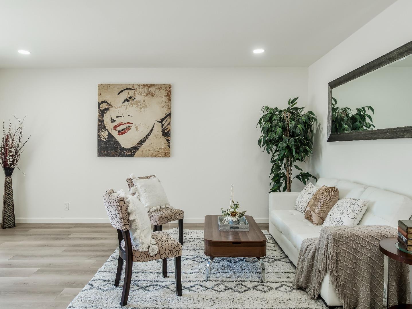 Detail Gallery Image 5 of 27 For 1051 Woodminster Dr, San Jose,  CA 95121 - 5 Beds | 3 Baths