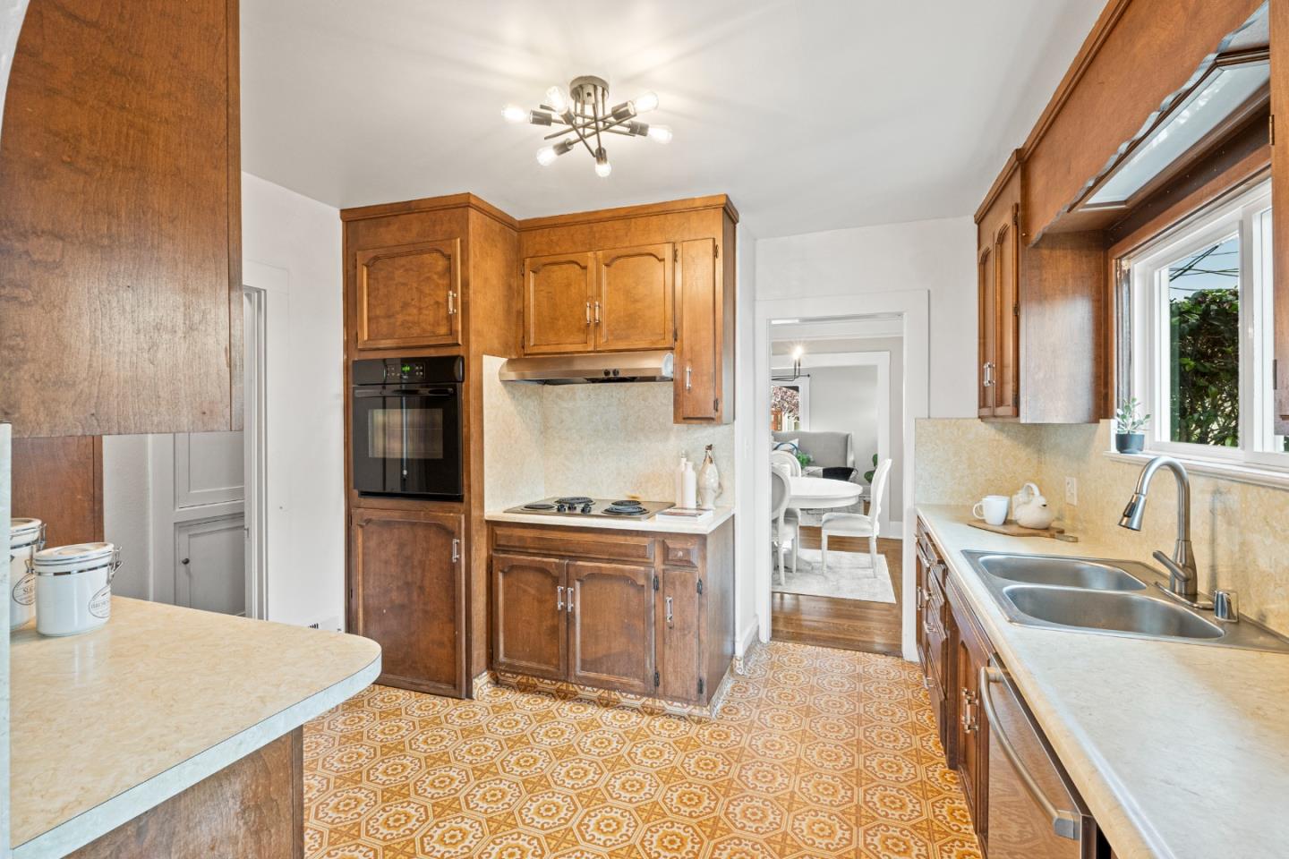 Detail Gallery Image 13 of 34 For 417 Belleville Blvd, Half Moon Bay,  CA 94019 - 3 Beds | 1/1 Baths
