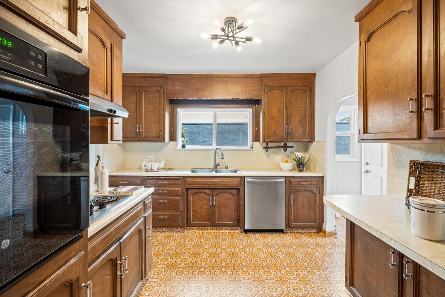 Detail Gallery Image 15 of 34 For 417 Belleville Blvd, Half Moon Bay,  CA 94019 - 3 Beds | 1/1 Baths