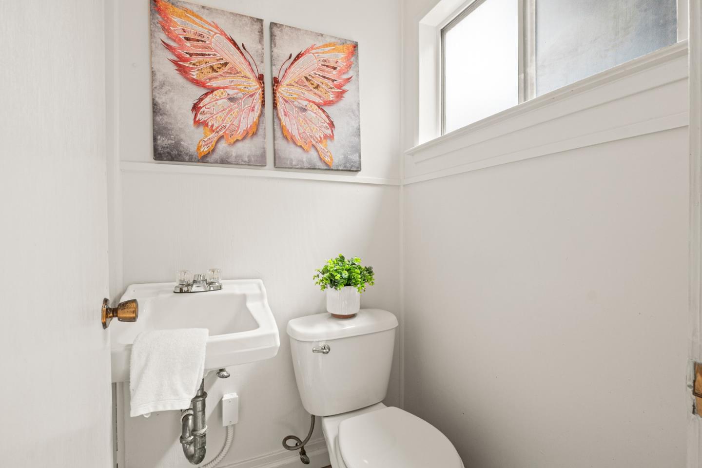 Detail Gallery Image 26 of 34 For 417 Belleville Blvd, Half Moon Bay,  CA 94019 - 3 Beds | 1/1 Baths