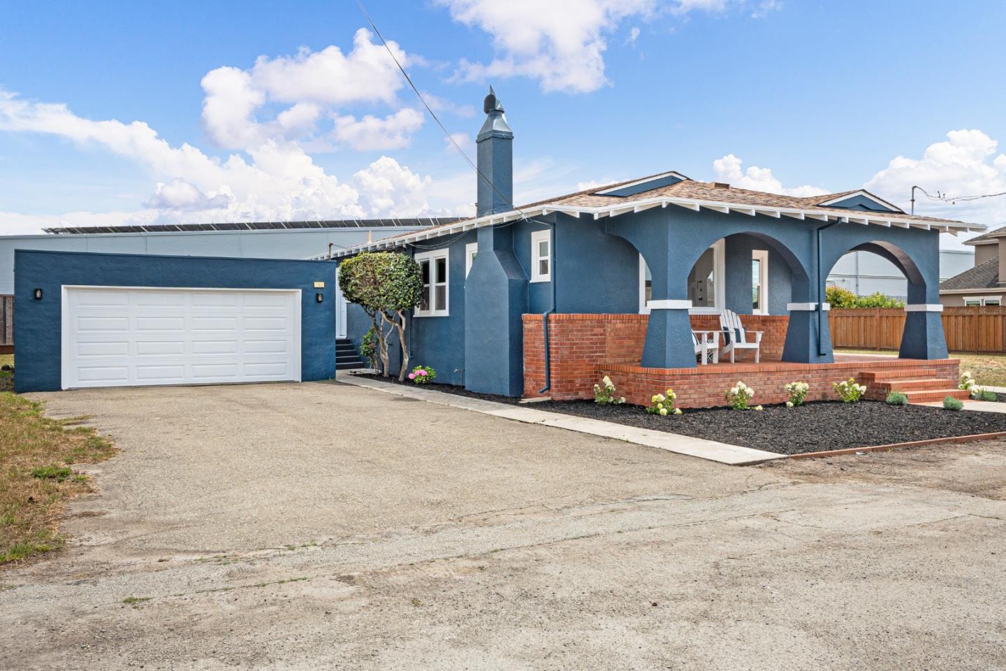 Detail Gallery Image 3 of 34 For 417 Belleville Blvd, Half Moon Bay,  CA 94019 - 3 Beds | 1/1 Baths