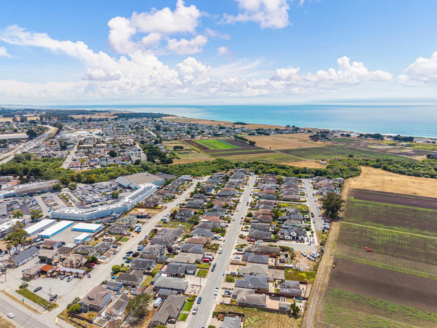 Detail Gallery Image 32 of 34 For 417 Belleville Blvd, Half Moon Bay,  CA 94019 - 3 Beds | 1/1 Baths