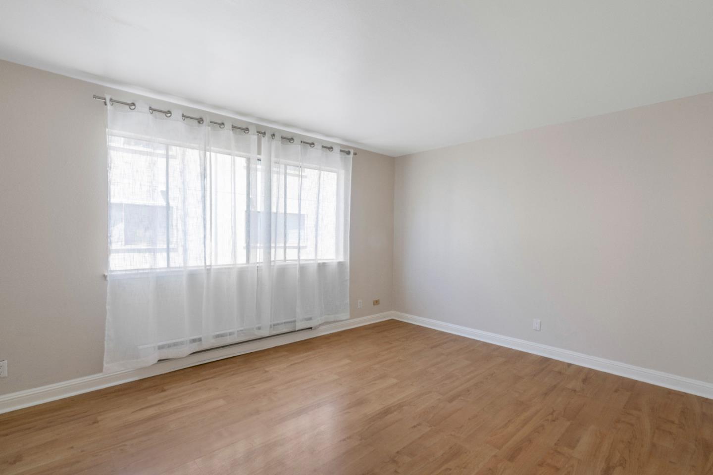 Detail Gallery Image 13 of 44 For 936 Kiely Blvd #F,  Santa Clara,  CA 95051 - 2 Beds | 1 Baths