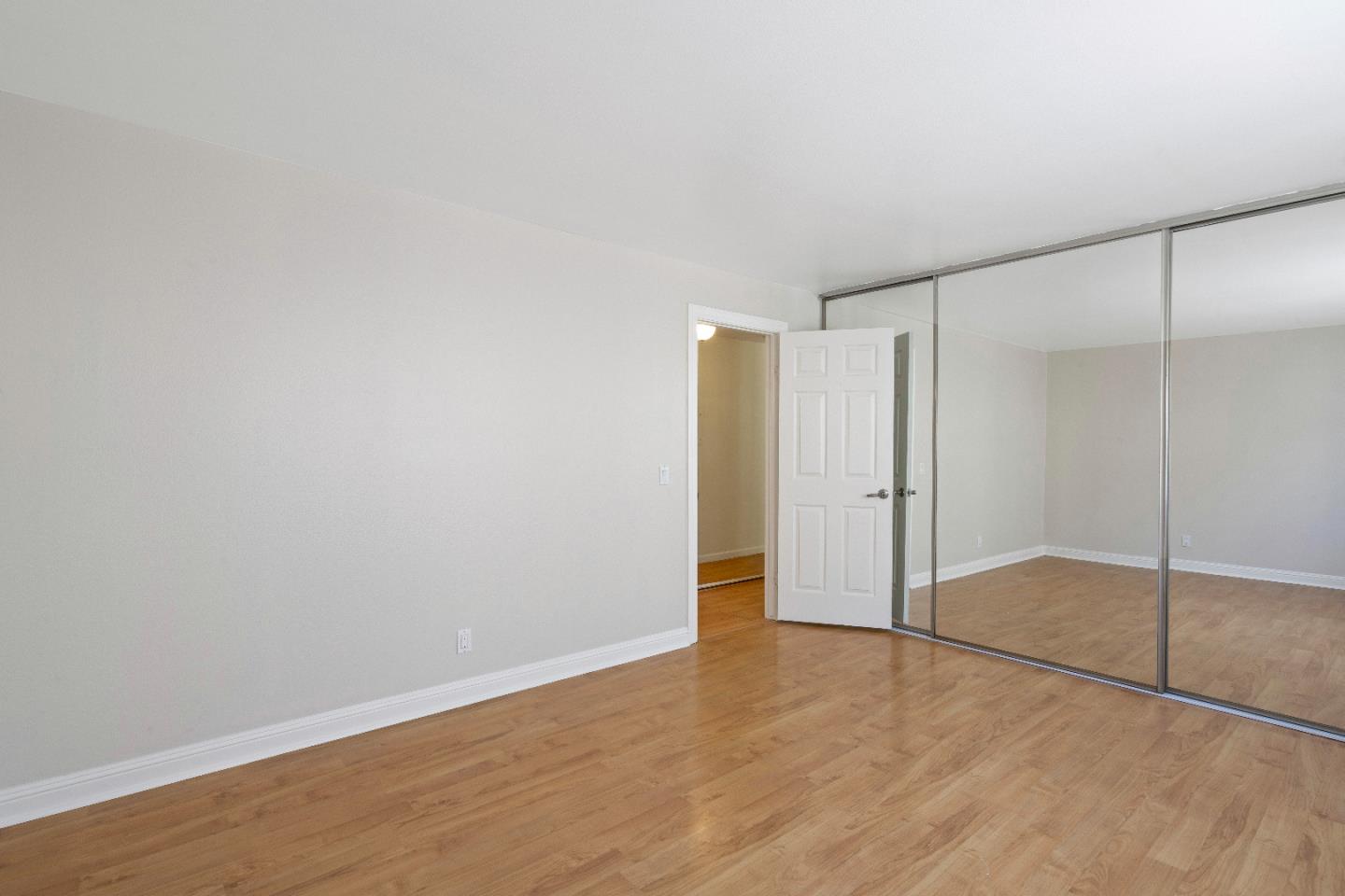 Detail Gallery Image 14 of 44 For 936 Kiely Blvd #F,  Santa Clara,  CA 95051 - 2 Beds | 1 Baths