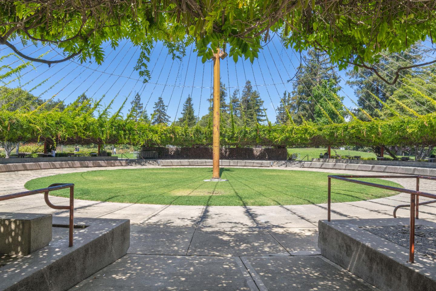 Detail Gallery Image 30 of 44 For 936 Kiely Blvd #F,  Santa Clara,  CA 95051 - 2 Beds | 1 Baths