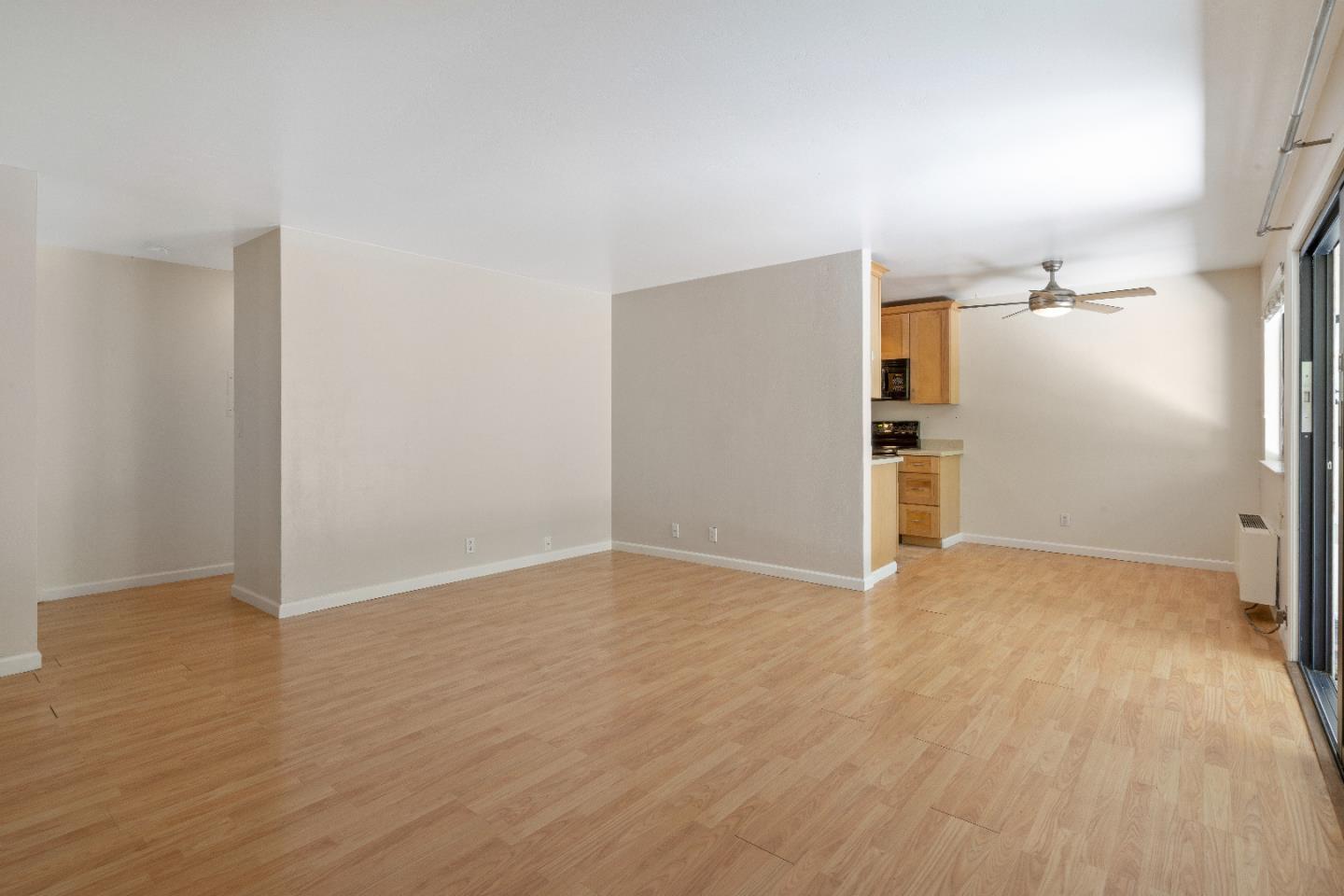 Detail Gallery Image 7 of 44 For 936 Kiely Blvd #F,  Santa Clara,  CA 95051 - 2 Beds | 1 Baths