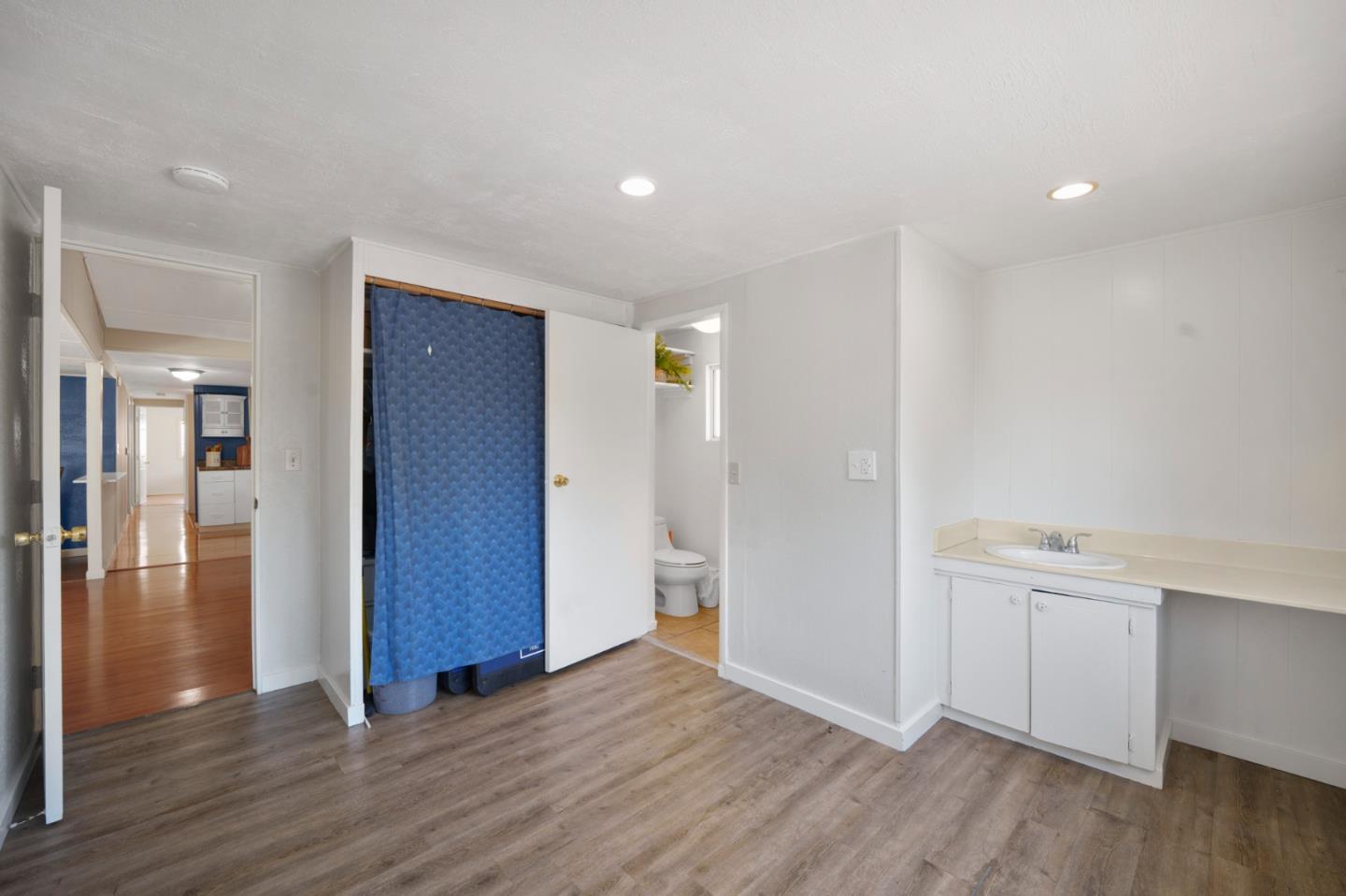 Detail Gallery Image 15 of 26 For 2580 Senter Rd #495,  San Jose,  CA 95111 - 3 Beds | 2 Baths