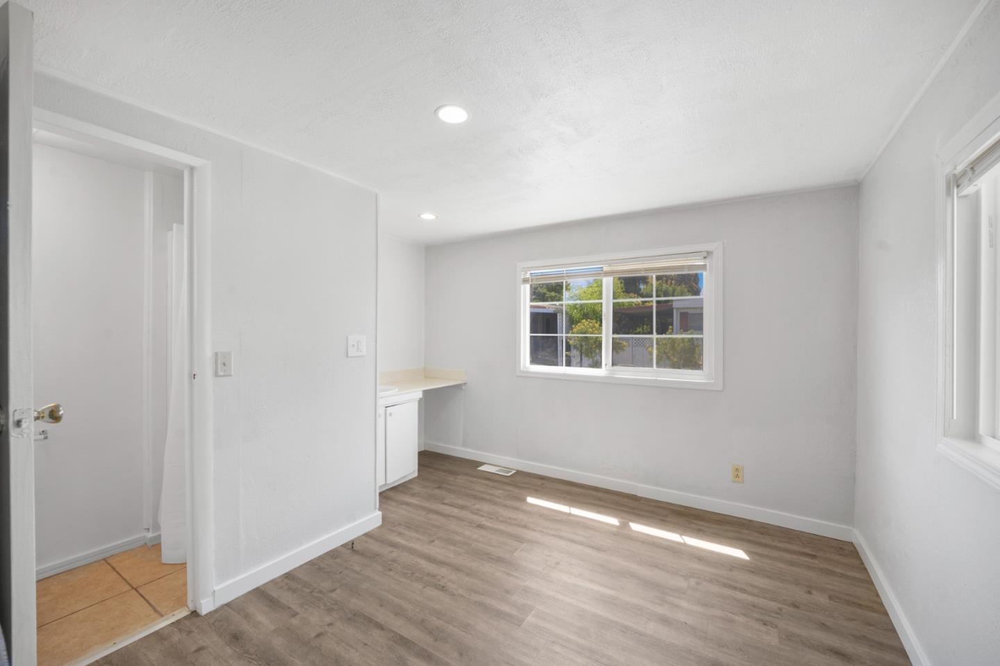 Detail Gallery Image 16 of 26 For 2580 Senter Rd #495,  San Jose,  CA 95111 - 3 Beds | 2 Baths