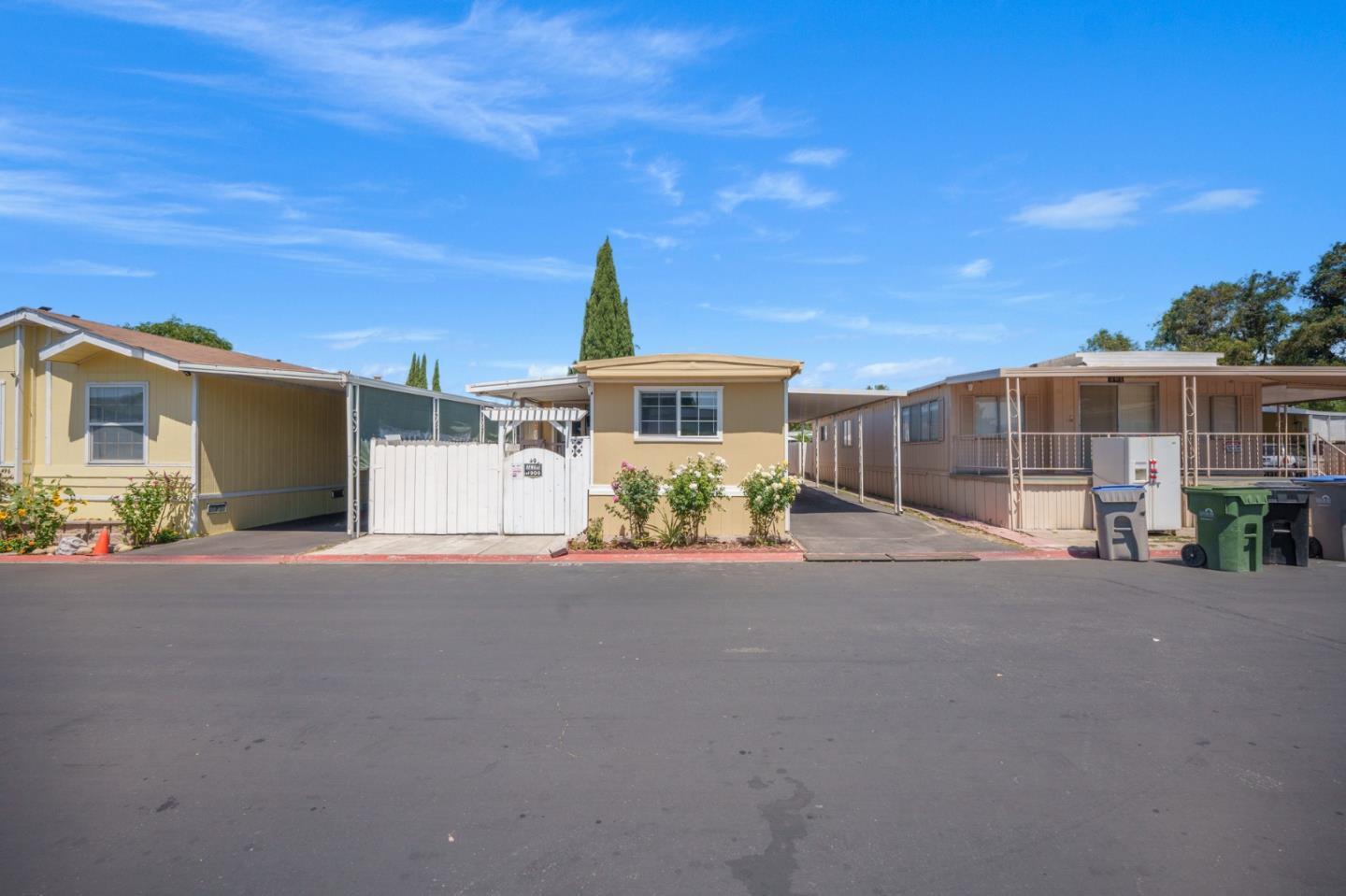 Detail Gallery Image 17 of 26 For 2580 Senter Rd #495,  San Jose,  CA 95111 - 3 Beds | 2 Baths
