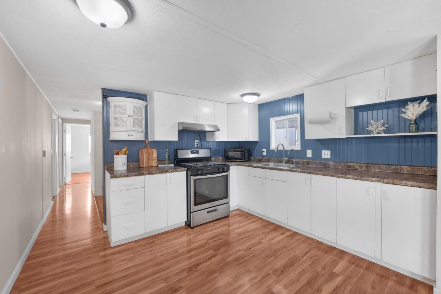 Detail Gallery Image 2 of 26 For 2580 Senter Rd #495,  San Jose,  CA 95111 - 3 Beds | 2 Baths