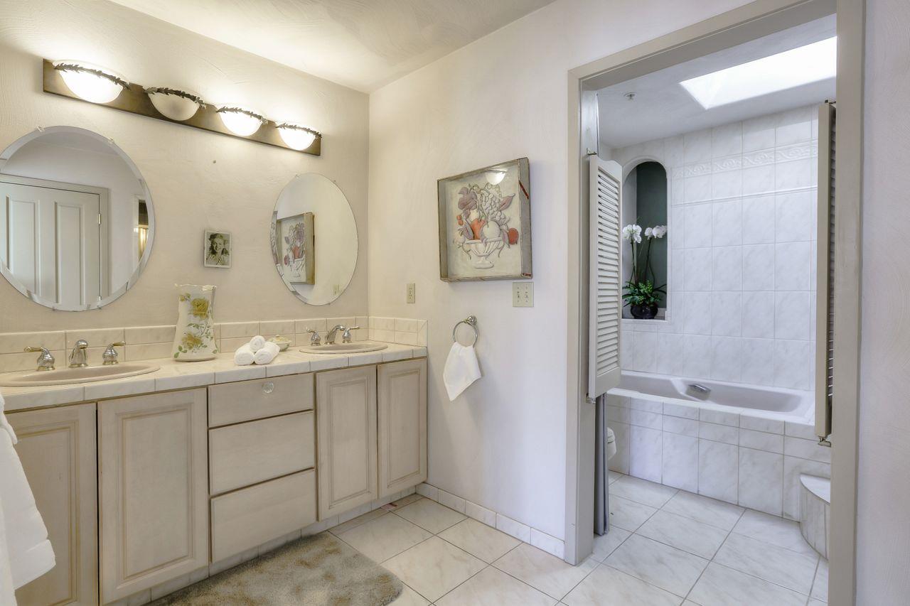 Detail Gallery Image 10 of 21 For 725 Correas St, Half Moon Bay,  CA 94019 - 3 Beds | 2/1 Baths