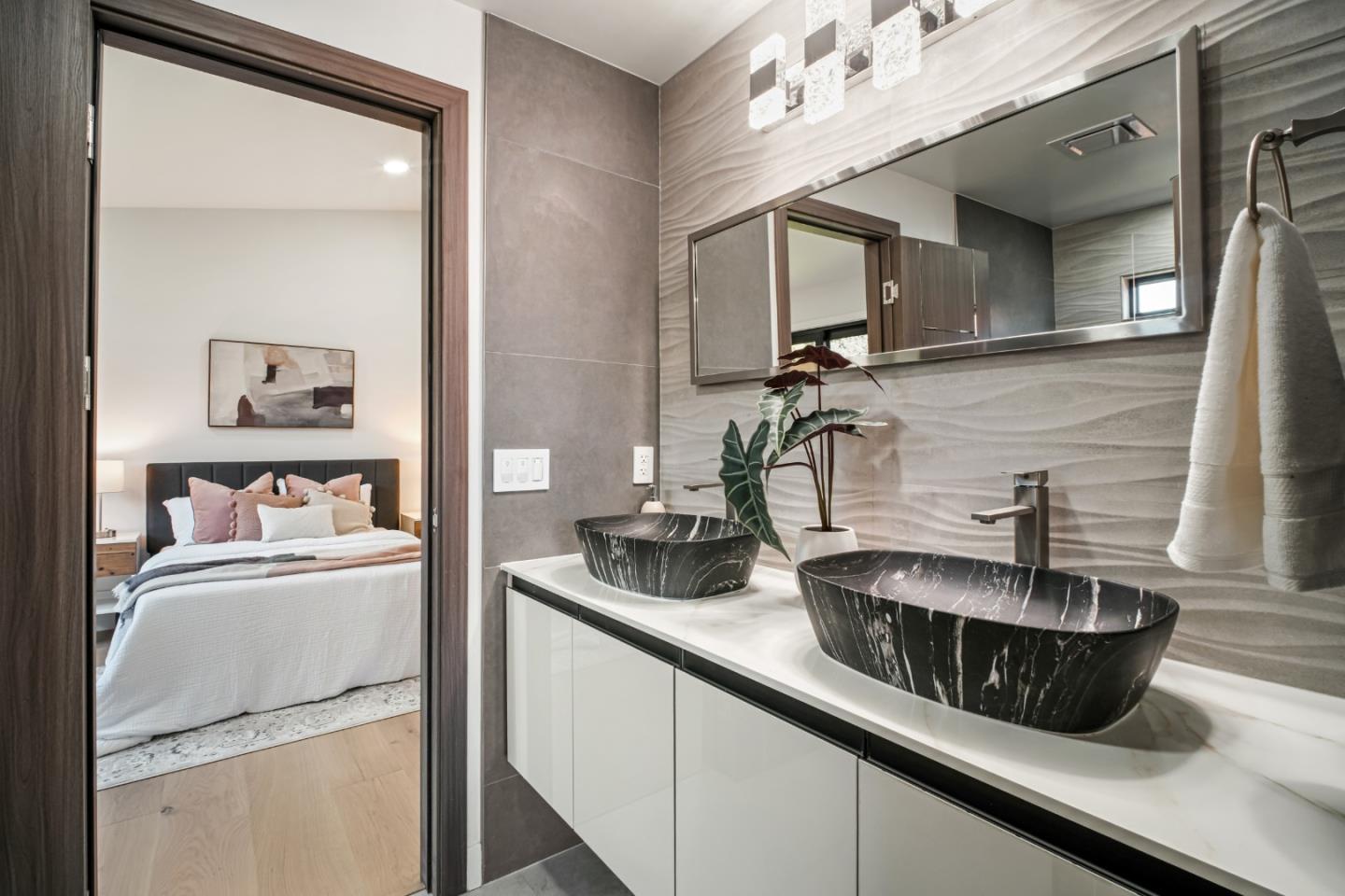 Detail Gallery Image 11 of 84 For 239 Eureka Ct, Sunnyvale,  CA 94085 - 4 Beds | 3/1 Baths