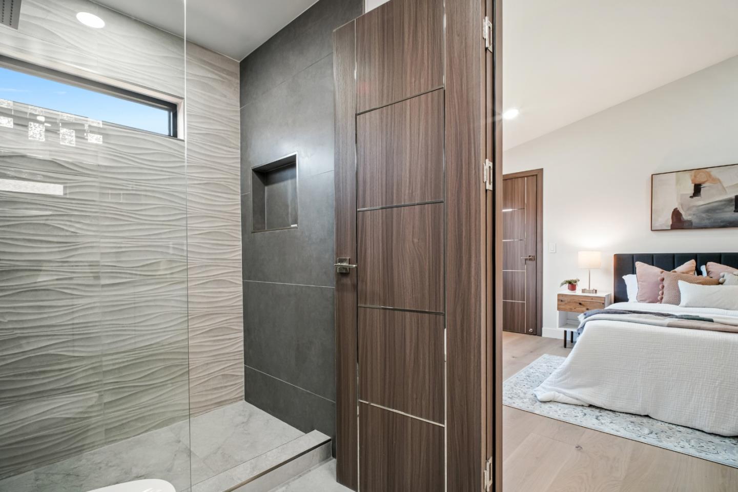 Detail Gallery Image 14 of 84 For 239 Eureka Ct, Sunnyvale,  CA 94085 - 4 Beds | 3/1 Baths