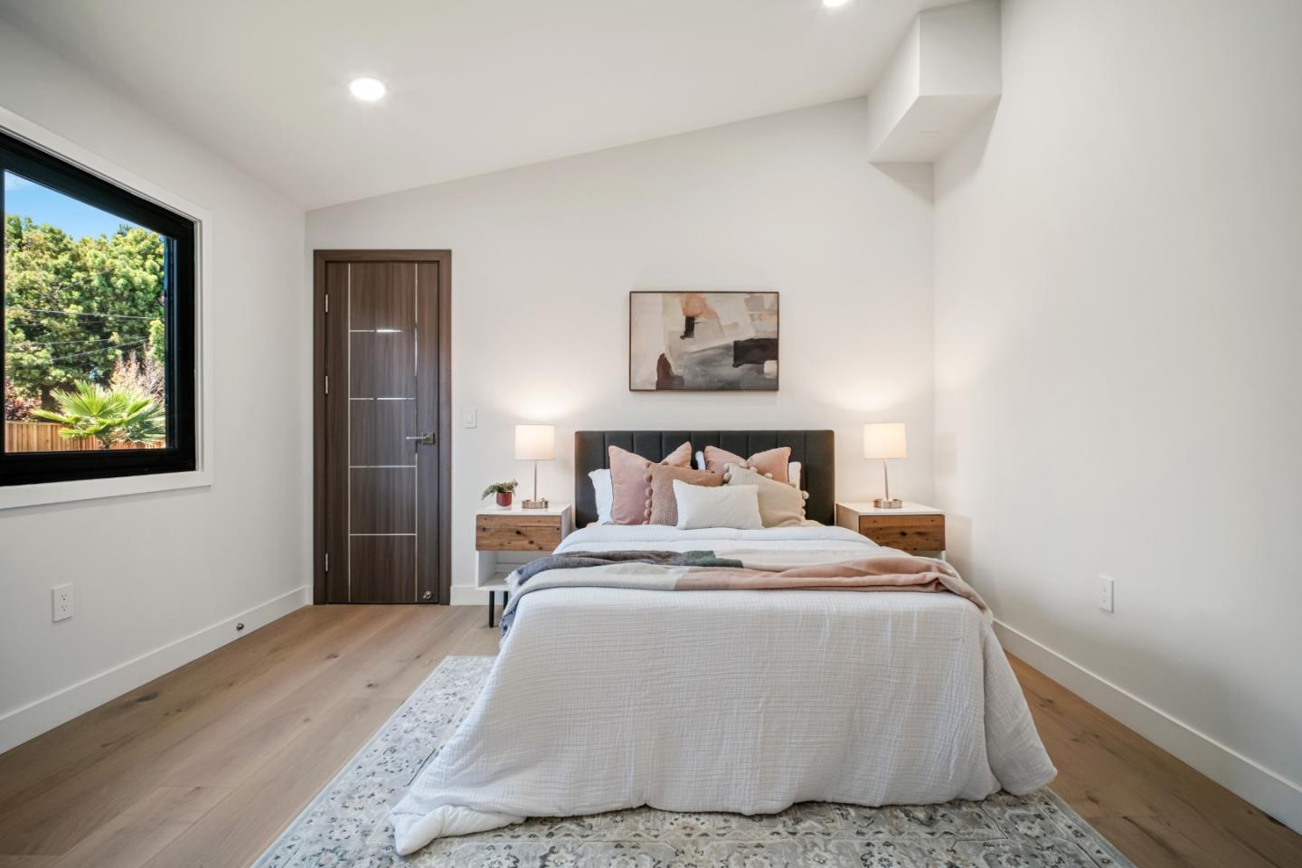 Detail Gallery Image 15 of 84 For 239 Eureka Ct, Sunnyvale,  CA 94085 - 4 Beds | 3/1 Baths