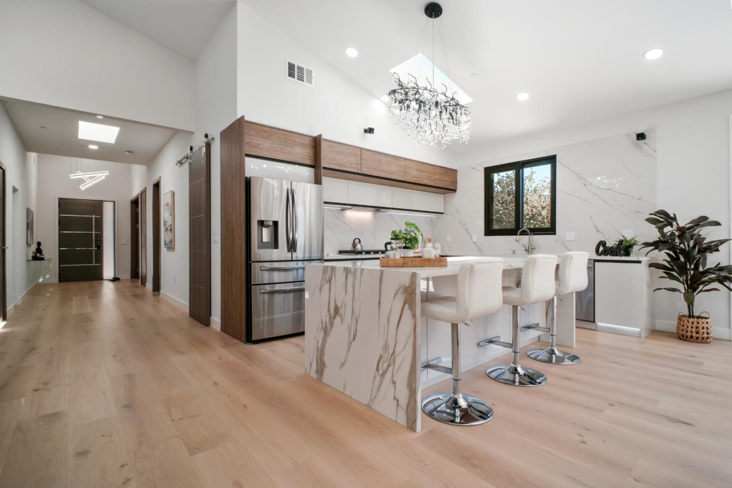 Detail Gallery Image 23 of 84 For 239 Eureka Ct, Sunnyvale,  CA 94085 - 4 Beds | 3/1 Baths