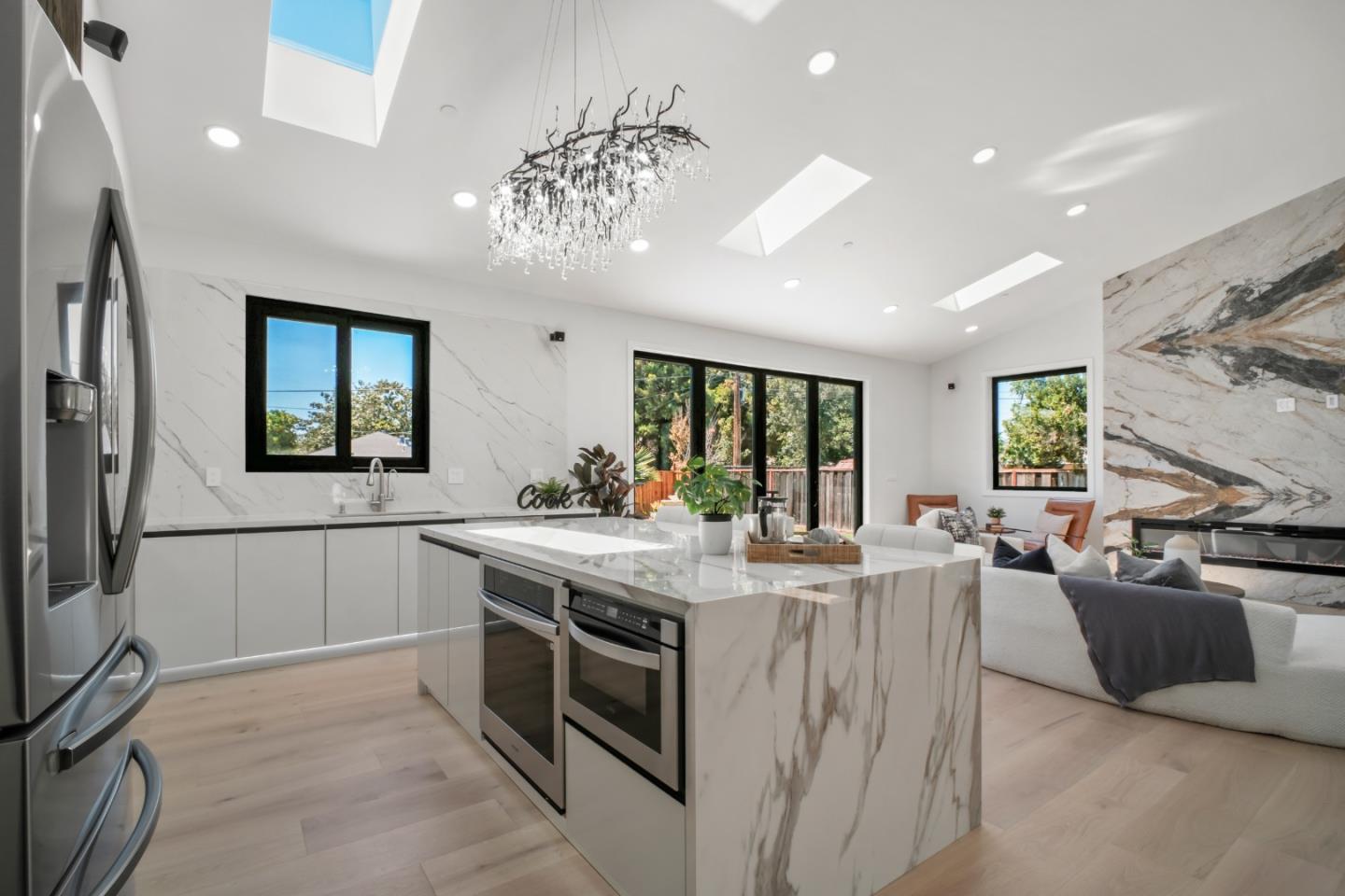 Detail Gallery Image 28 of 84 For 239 Eureka Ct, Sunnyvale,  CA 94085 - 4 Beds | 3/1 Baths