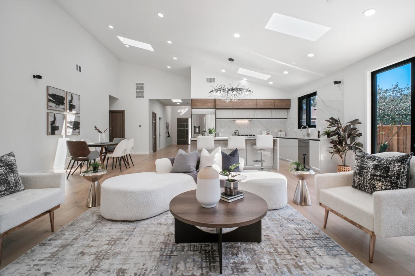 Detail Gallery Image 3 of 84 For 239 Eureka Ct, Sunnyvale,  CA 94085 - 4 Beds | 3/1 Baths