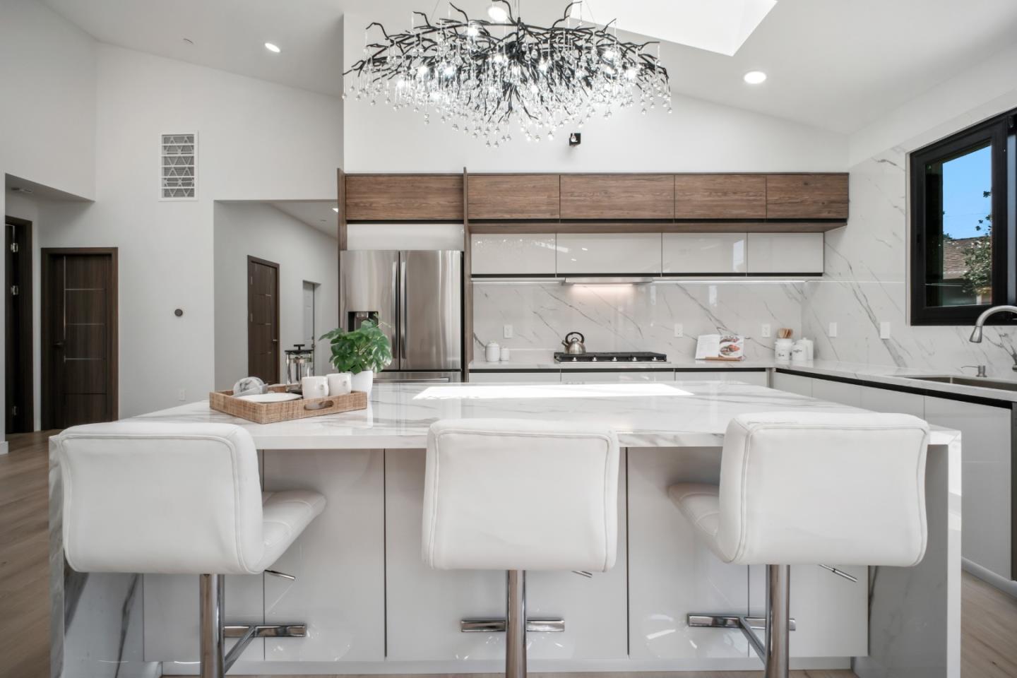 Detail Gallery Image 30 of 84 For 239 Eureka Ct, Sunnyvale,  CA 94085 - 4 Beds | 3/1 Baths