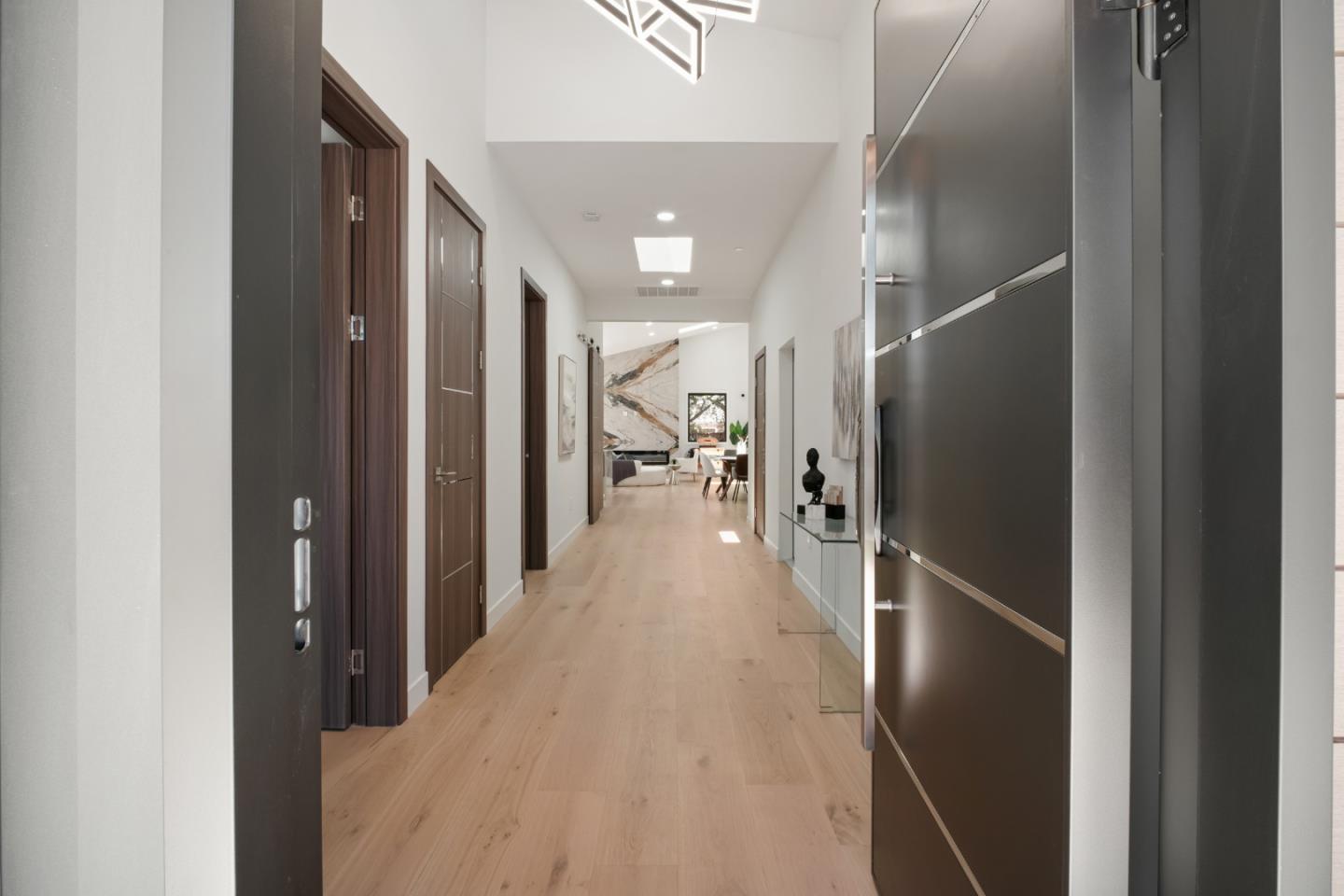 Detail Gallery Image 6 of 84 For 239 Eureka Ct, Sunnyvale,  CA 94085 - 4 Beds | 3/1 Baths