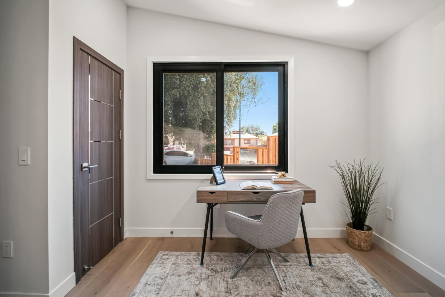Detail Gallery Image 9 of 84 For 239 Eureka Ct, Sunnyvale,  CA 94085 - 4 Beds | 3/1 Baths