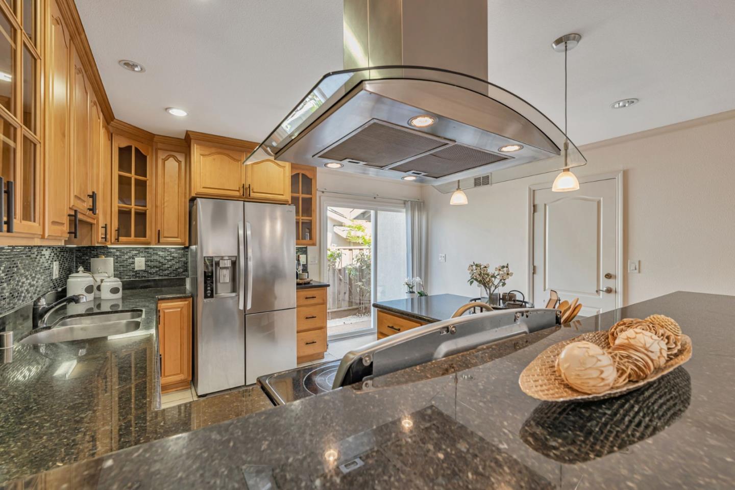 Detail Gallery Image 6 of 23 For 5007 Grimsby Dr, San Jose,  CA 95130 - 3 Beds | 2 Baths