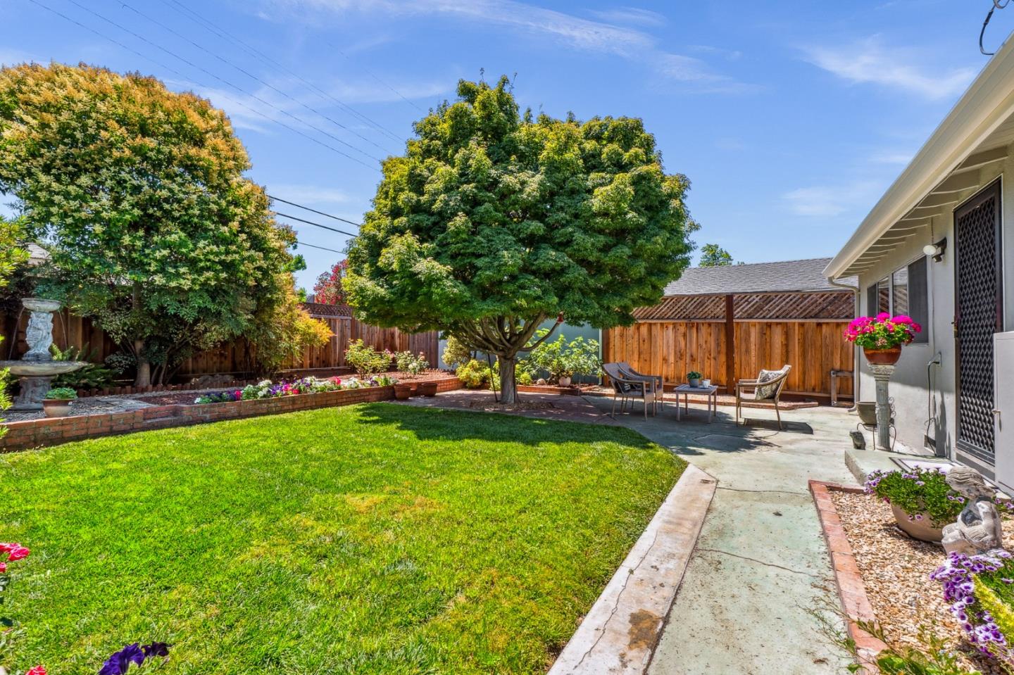 Detail Gallery Image 23 of 31 For 2362 Peachtree Ln, San Jose,  CA 95128 - 2 Beds | 1 Baths
