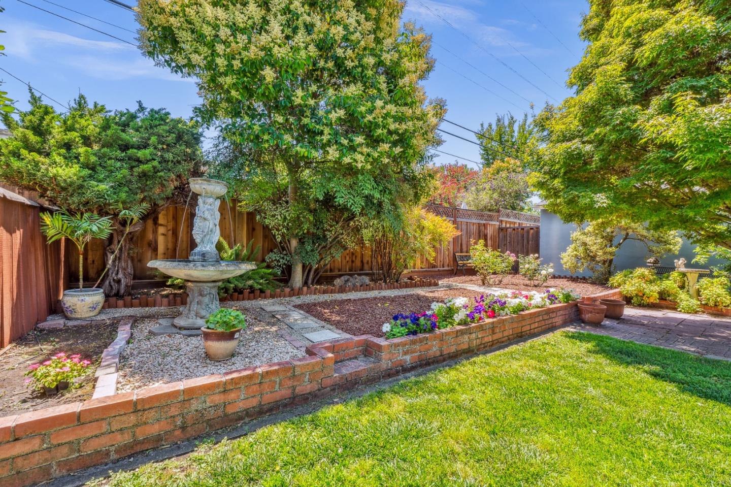 Detail Gallery Image 24 of 31 For 2362 Peachtree Ln, San Jose,  CA 95128 - 2 Beds | 1 Baths