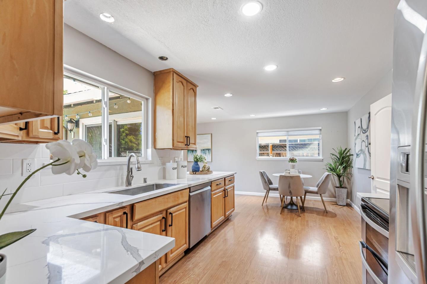 Detail Gallery Image 11 of 50 For 2538 Saint Lawrence Dr, San Jose,  CA 95124 - 4 Beds | 2 Baths