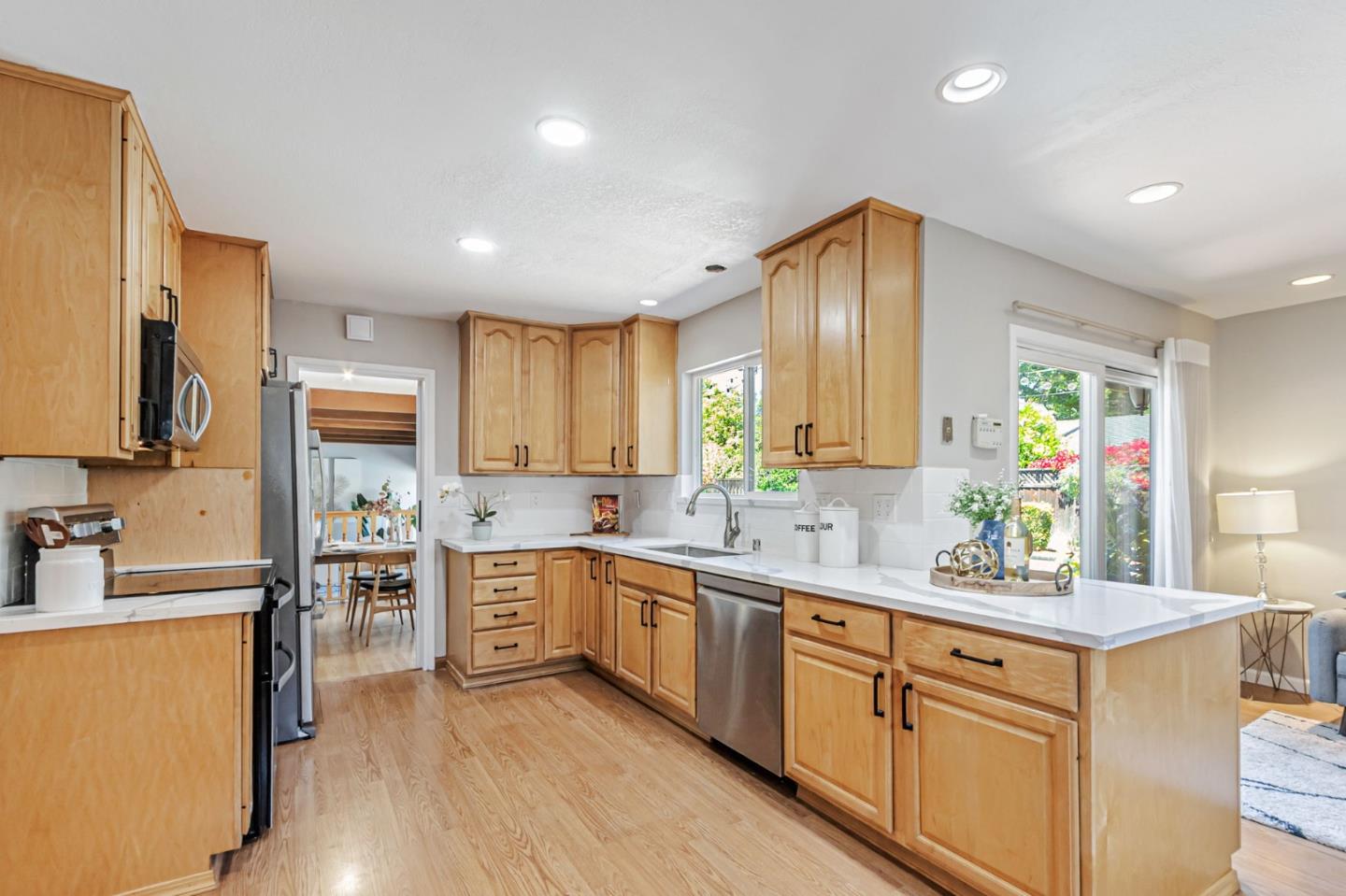 Detail Gallery Image 13 of 50 For 2538 Saint Lawrence Dr, San Jose,  CA 95124 - 4 Beds | 2 Baths