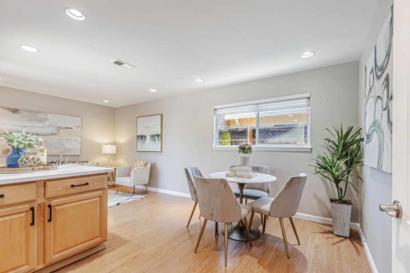 Detail Gallery Image 19 of 50 For 2538 Saint Lawrence Dr, San Jose,  CA 95124 - 4 Beds | 2 Baths
