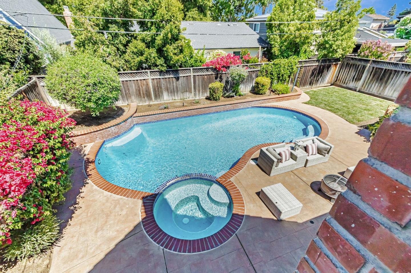 Detail Gallery Image 39 of 50 For 2538 Saint Lawrence Dr, San Jose,  CA 95124 - 4 Beds | 2 Baths
