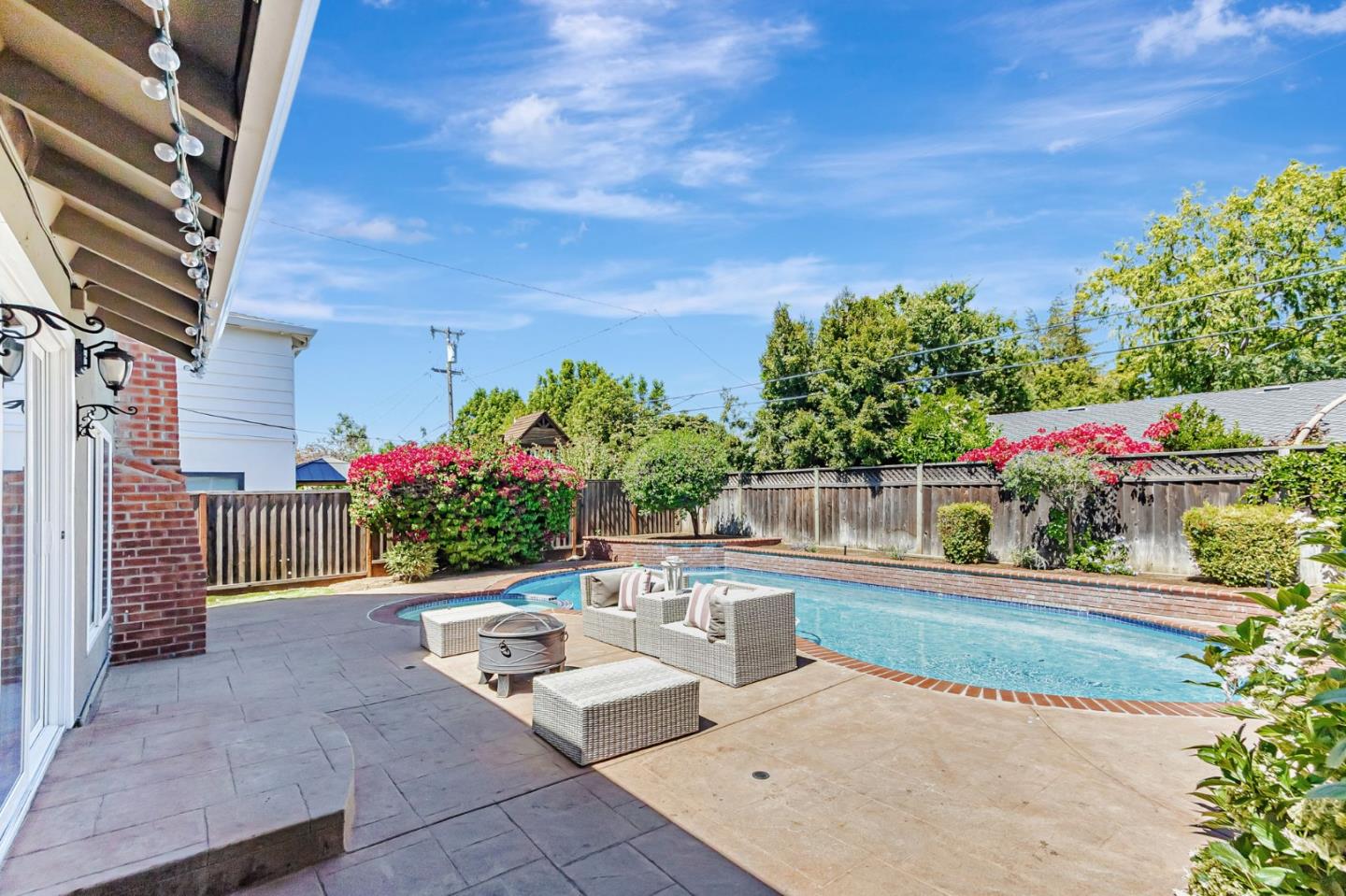 Detail Gallery Image 41 of 50 For 2538 Saint Lawrence Dr, San Jose,  CA 95124 - 4 Beds | 2 Baths