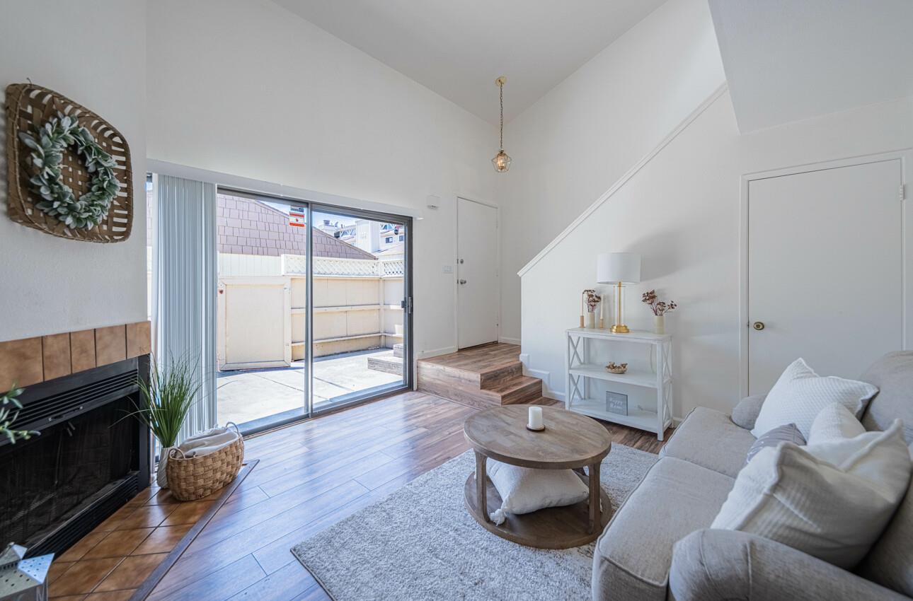 Detail Gallery Image 8 of 22 For 104 Rossi St #3,  Salinas,  CA 93901 - 1 Beds | 1/1 Baths