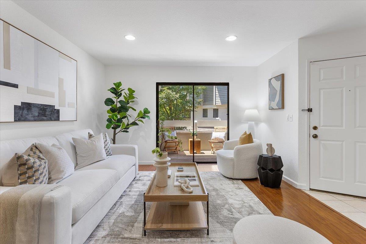Detail Gallery Image 1 of 26 For 6893 Chantel Ct, San Jose,  CA 95129 - 2 Beds | 2/1 Baths