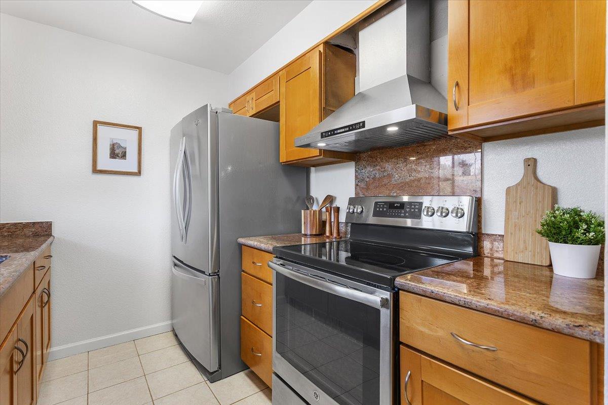 Detail Gallery Image 10 of 26 For 6893 Chantel Ct, San Jose,  CA 95129 - 2 Beds | 2/1 Baths