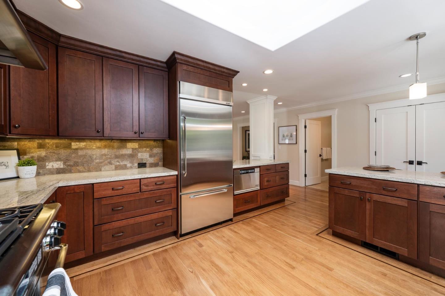 Detail Gallery Image 13 of 26 For 256 Portola Dr., San Mateo,  CA 94403 - 2 Beds | 2 Baths