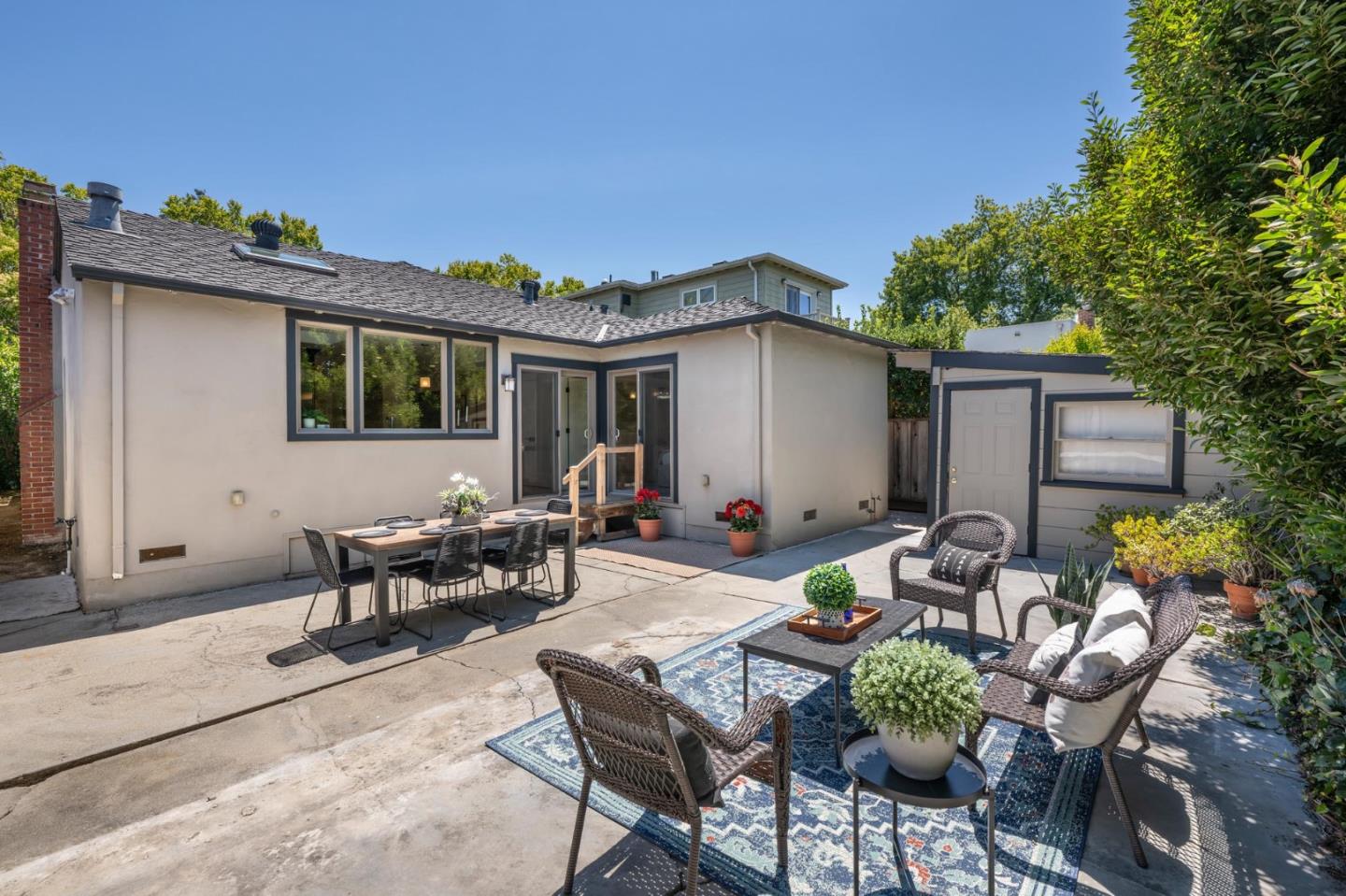 Detail Gallery Image 24 of 26 For 256 Portola Dr., San Mateo,  CA 94403 - 2 Beds | 2 Baths