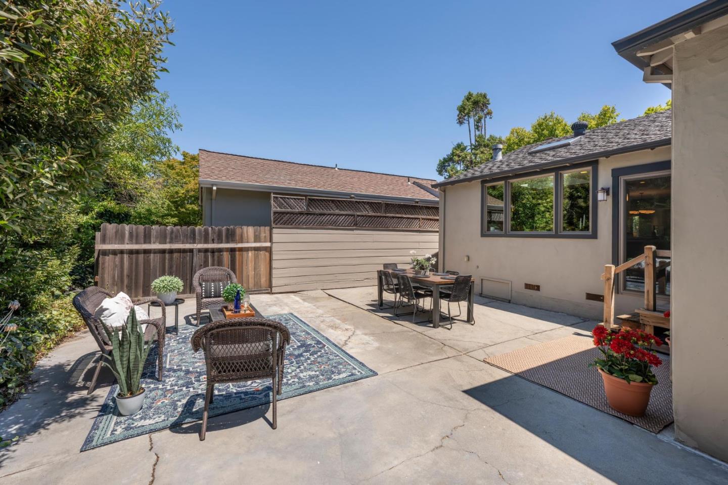 Detail Gallery Image 25 of 26 For 256 Portola Dr., San Mateo,  CA 94403 - 2 Beds | 2 Baths