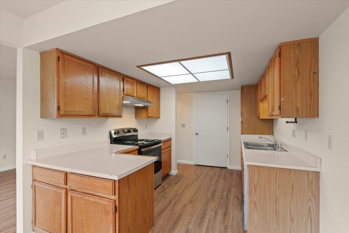 Detail Gallery Image 14 of 21 For 127 Terry Loop, Watsonville,  CA 95076 - 3 Beds | 2/1 Baths