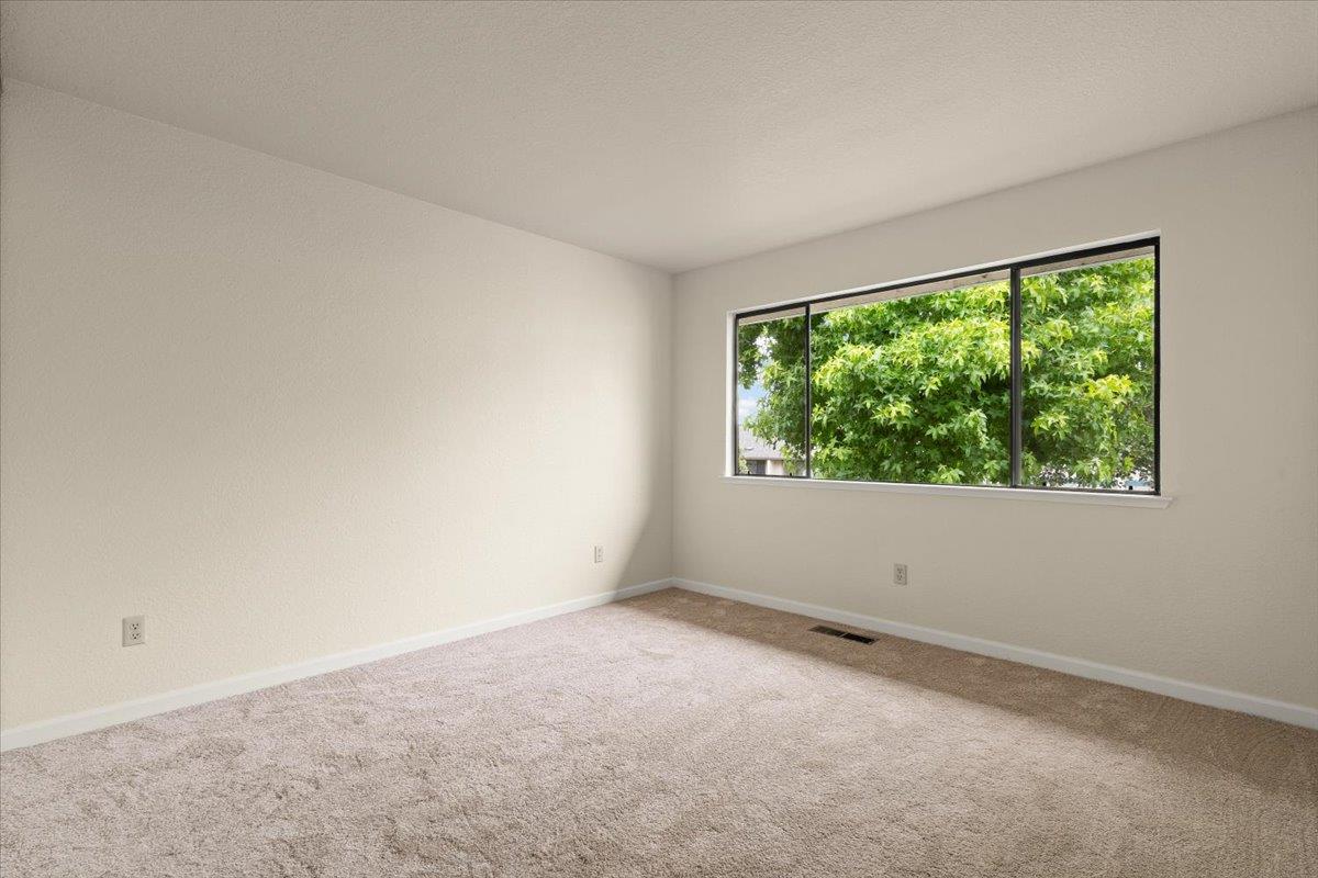 Detail Gallery Image 17 of 21 For 127 Terry Loop, Watsonville,  CA 95076 - 3 Beds | 2/1 Baths