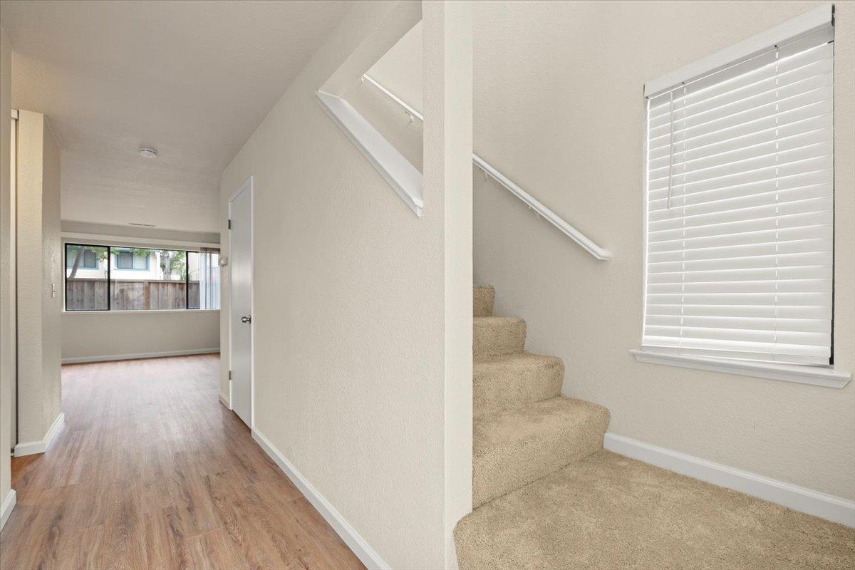 Detail Gallery Image 8 of 21 For 127 Terry Loop, Watsonville,  CA 95076 - 3 Beds | 2/1 Baths