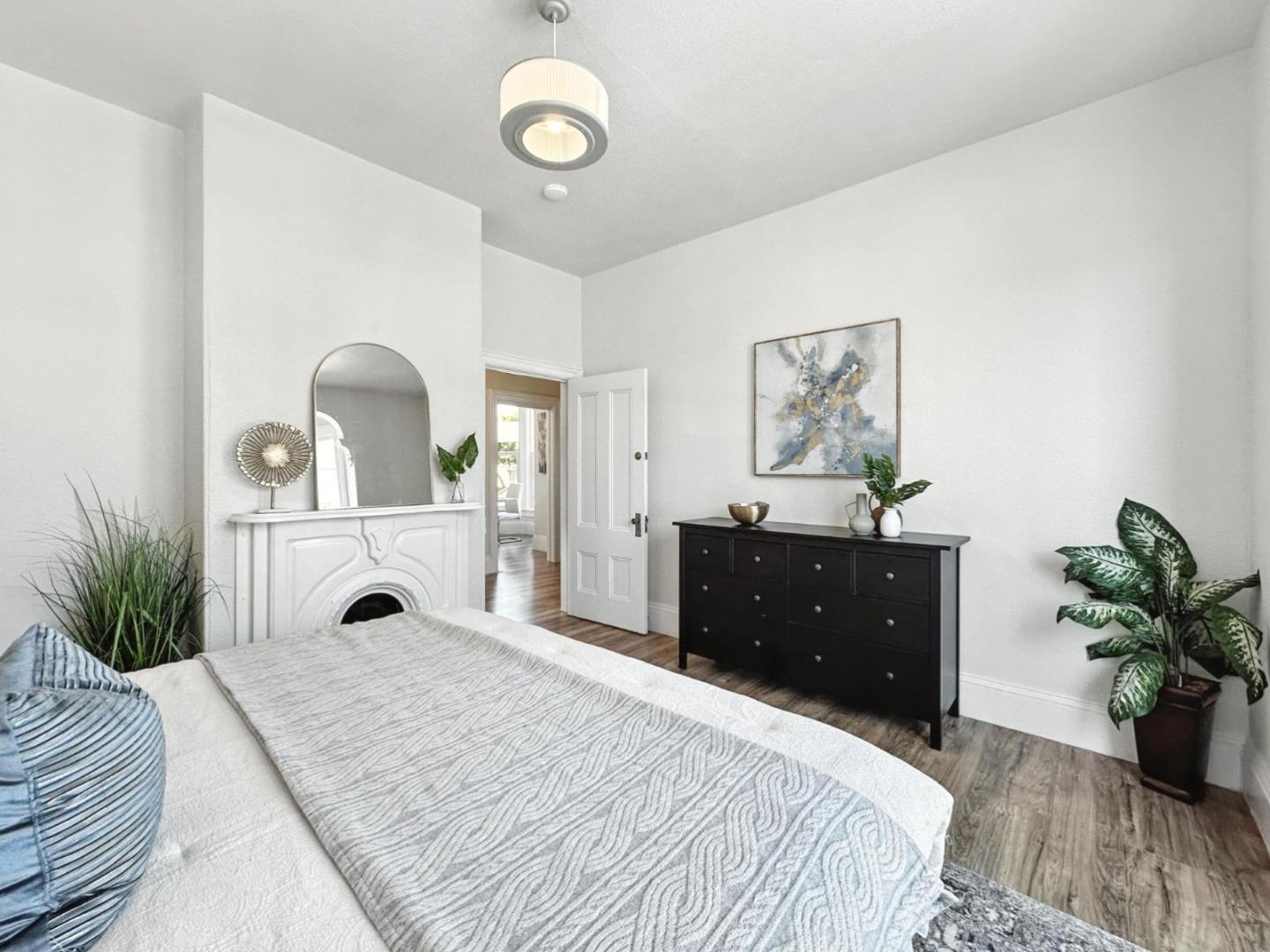 1549 5th Avenue, Oakland, California 94606, 4 Bedrooms Bedrooms, ,2 BathroomsBathrooms,Residential,For Sale,1549 5th Avenue,ML82015084