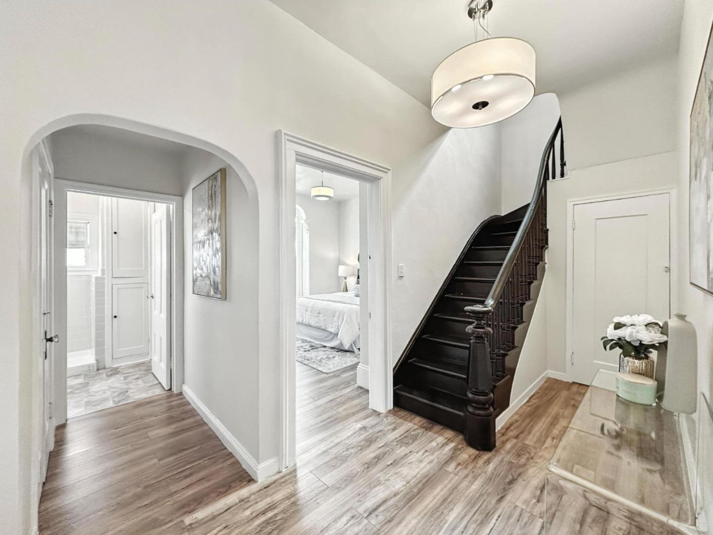 Detail Gallery Image 3 of 11 For 1549 5th Ave, Oakland,  CA 94606 - 4 Beds | 2 Baths