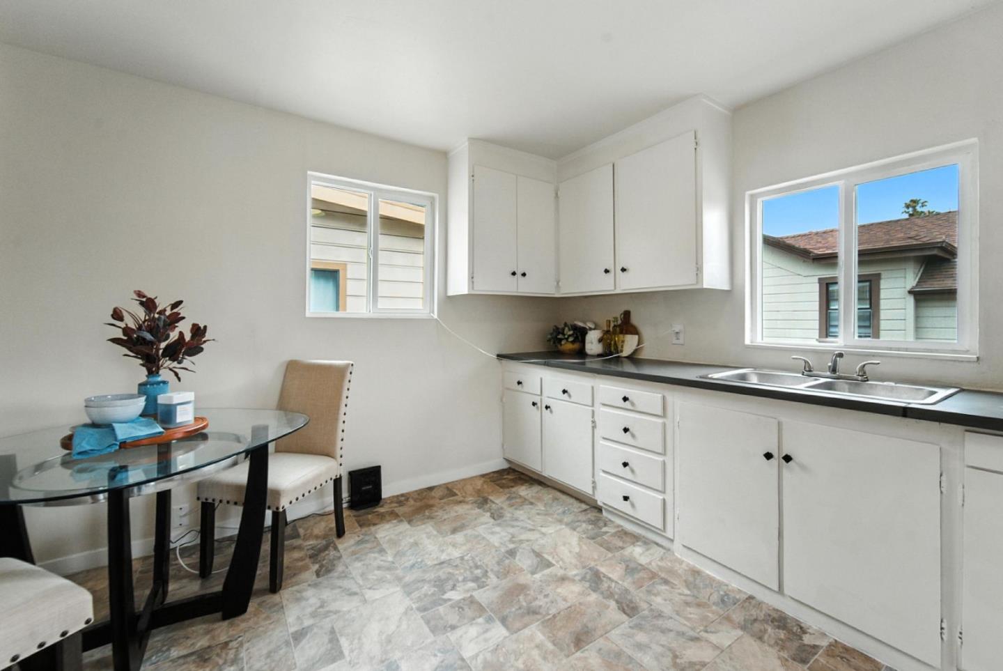 1549 5th Avenue, Oakland, California 94606, 4 Bedrooms Bedrooms, ,2 BathroomsBathrooms,Residential,For Sale,1549 5th Avenue,ML82015084