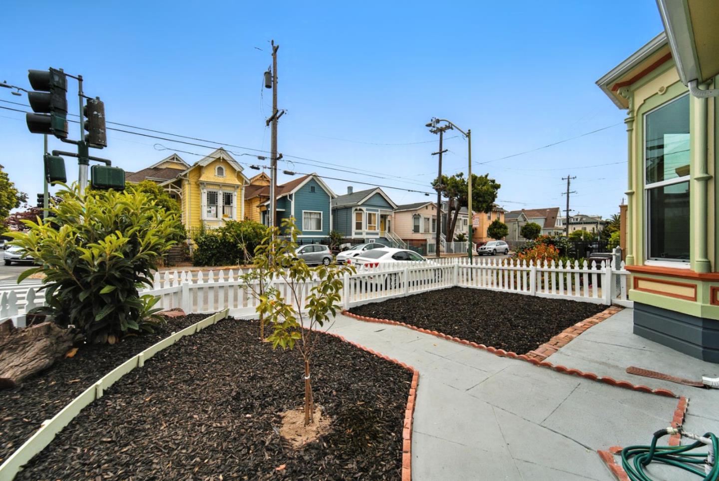 1549 5th Avenue, Oakland, California 94606, 4 Bedrooms Bedrooms, ,2 BathroomsBathrooms,Residential,For Sale,1549 5th Avenue,ML82015084