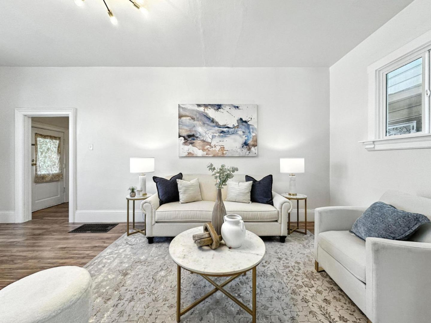 Detail Gallery Image 4 of 11 For 1549 5th Ave, Oakland,  CA 94606 - 4 Beds | 2 Baths