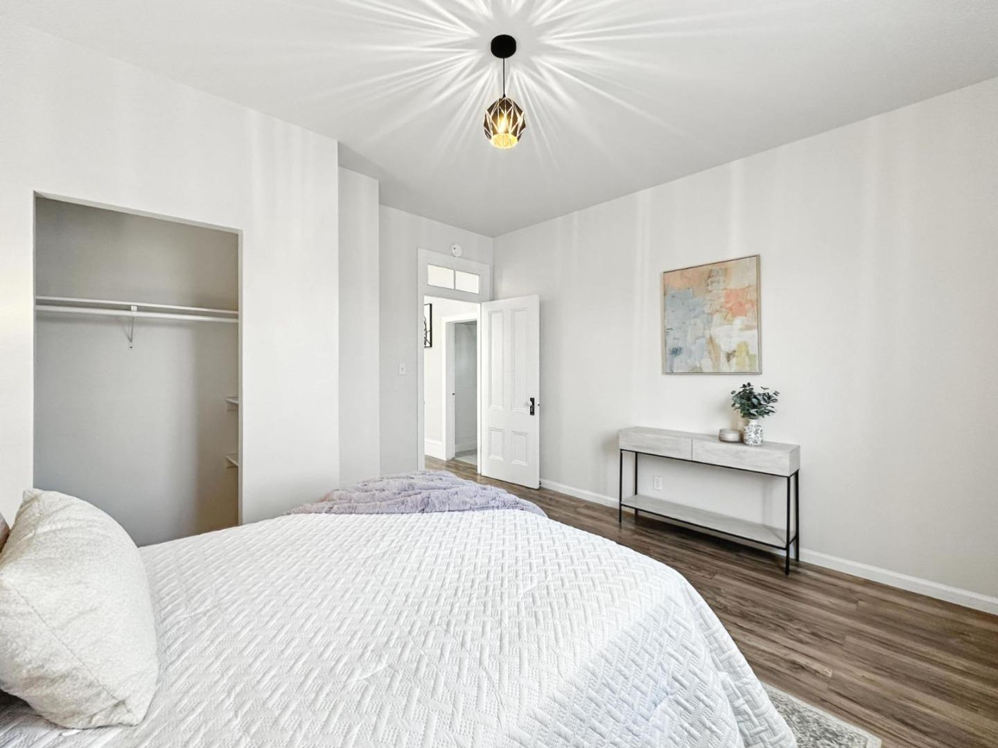 Detail Gallery Image 8 of 11 For 1549 5th Ave, Oakland,  CA 94606 - 4 Beds | 2 Baths